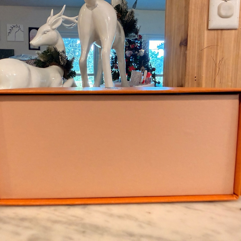 Louis Vuitton Box - Picture 5 of 12